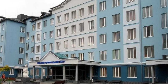 Фасад перинатального центру в Рівному