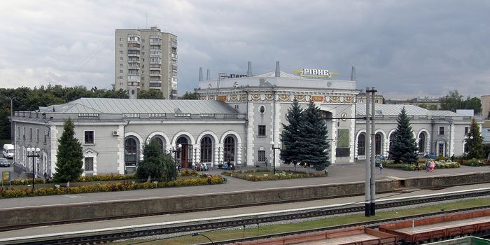 У Рівному визначили підрядника для ремонту Привокзальної площі