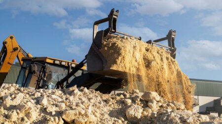 На Рівненщині понад 100 компаній мають спецдозволи на користування надр