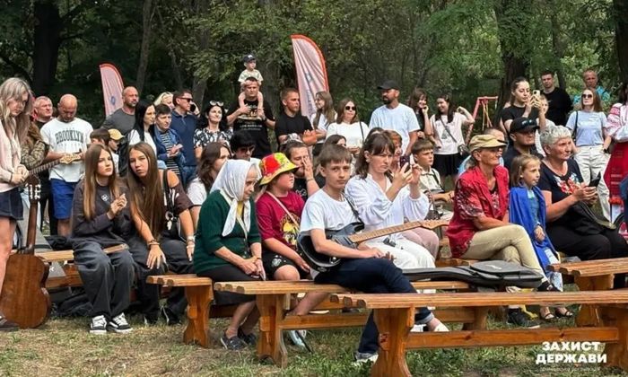 У Сарнах на фестивалі польової кухні зібрали 52 тисячі гривень для ЗСУ