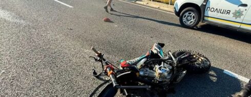 Мотоцикліст і 16-річна пасажирка травмувалися у ДТП на Рівненщині
