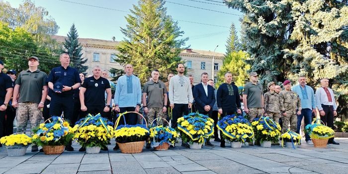 У Рівному 35-ий День Незалежності України розпочали із вшанували пам’яті Героїв