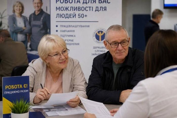 Майже 150 жителів Рівненщини віком 50+ знайшли роботу за програмою «Досвід має значення»