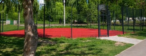 Спортивний майданчик у рівненському Гідропарку