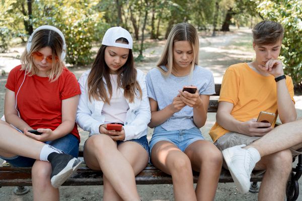 90% підлітків у великих містах мають ознаки міопії