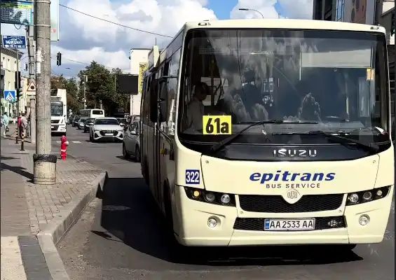 На маршруті 61А у Рівному курсуватимуть п’ять низькопідлогових автобусів