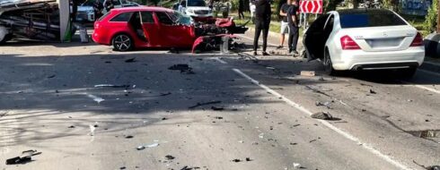Три автівки та вантажівка зіткнулися у Вараші