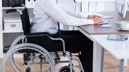 На Рівненщині роботодавцям компенсують облаштування робочих місць для людей з інвалідністю