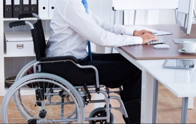 На Рівненщині роботодавцям компенсують облаштування робочих місць для людей з інвалідністю