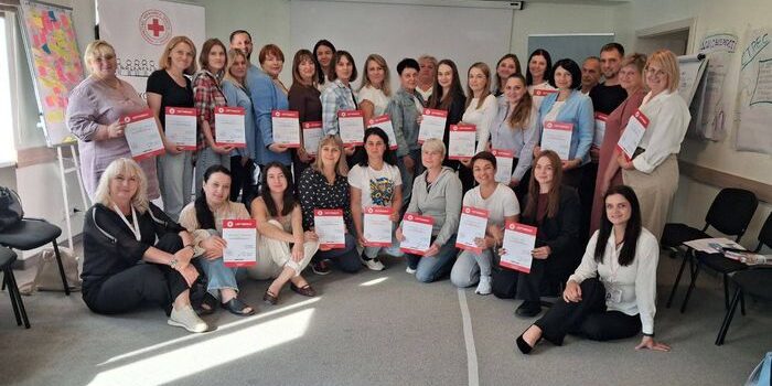На Рівненщині фахівців із супроводу ветеранів навчали надавати першу психологічну допомогу