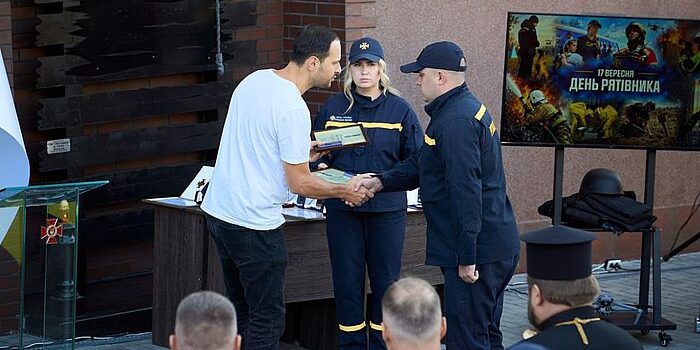 Рятувальників Рівненщини привітали з професійним святом і передали нову техніку