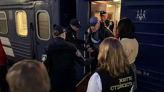 На Дубенщину прибули 25 евакуйованих жителів прифронтових територій